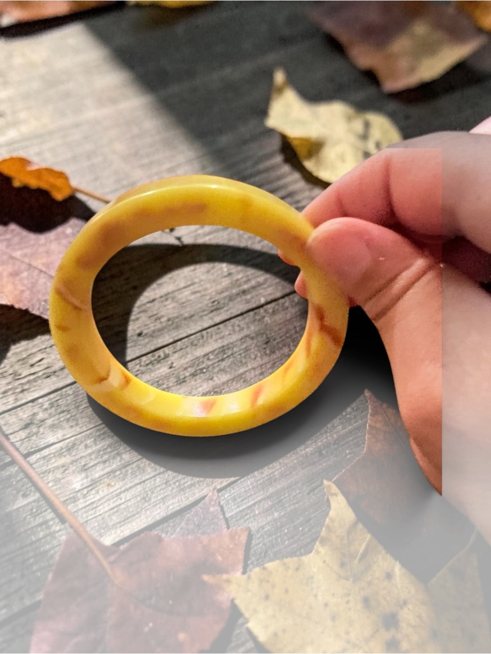Vintage Butterscotch Bakelite Bangle Bracelet Marbled Caramel Amber Yellow